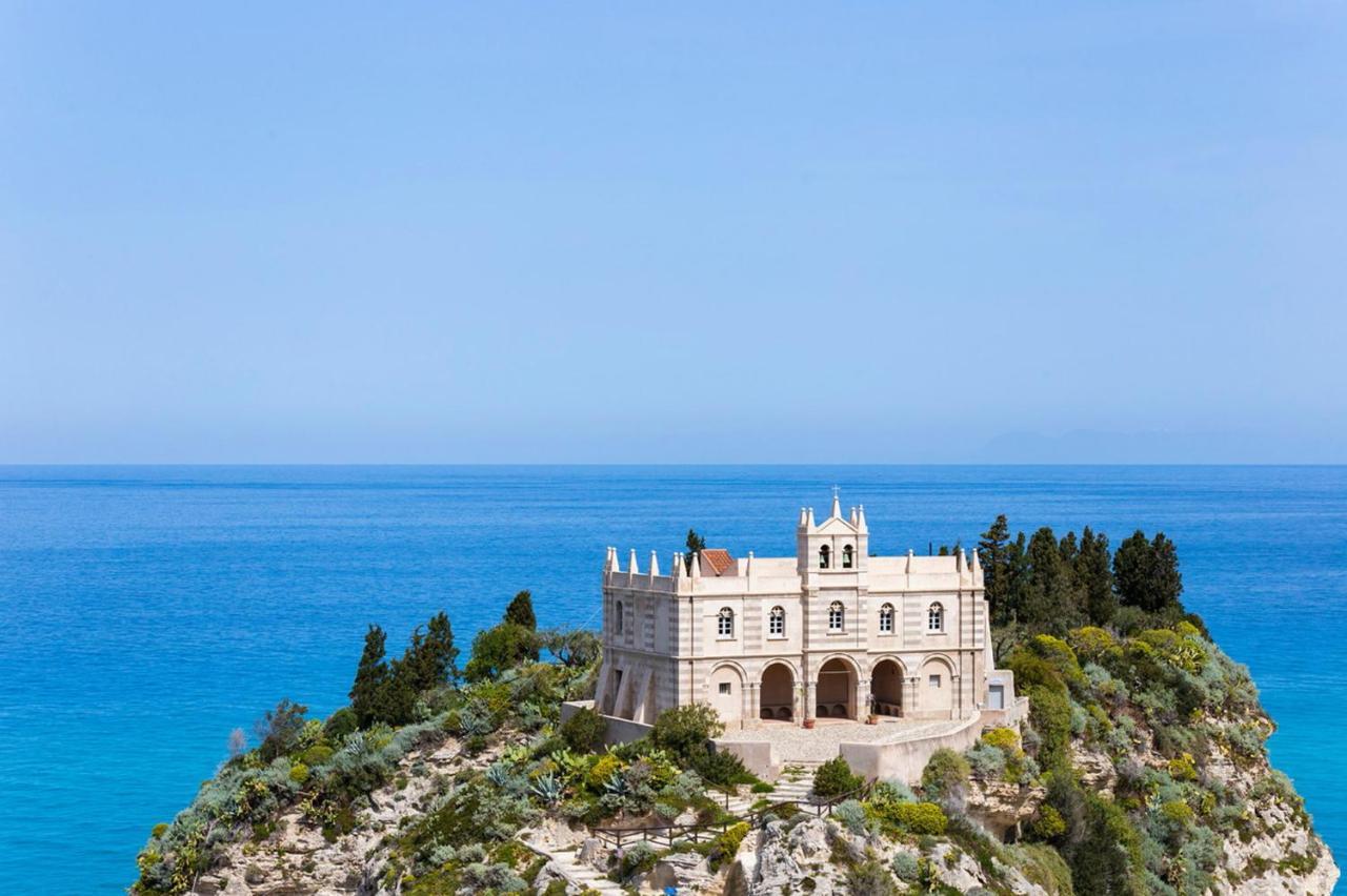 تروبيا All'Angolo Della Torre المظهر الخارجي الصورة